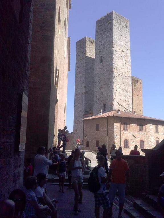 La Torre Useppi Apartman San Gimignano Kültér fotó